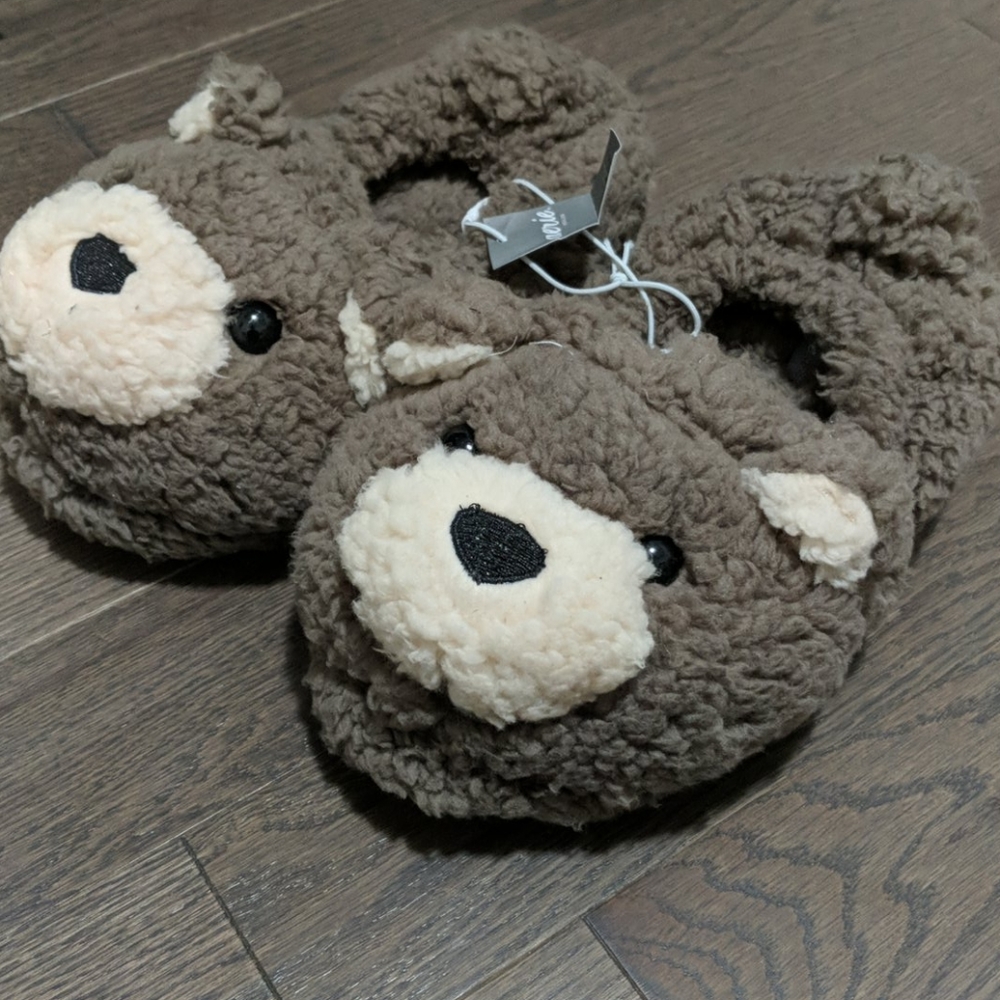 Aerie Bear Slippers- M - NWT